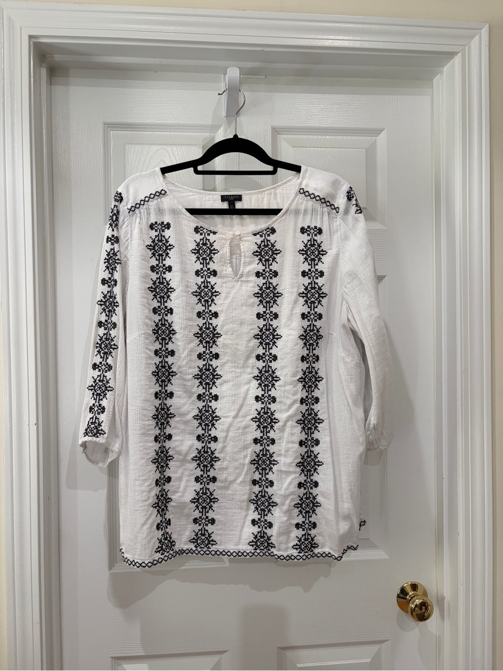 Talbots 2X White Tunic with Black Embroidery